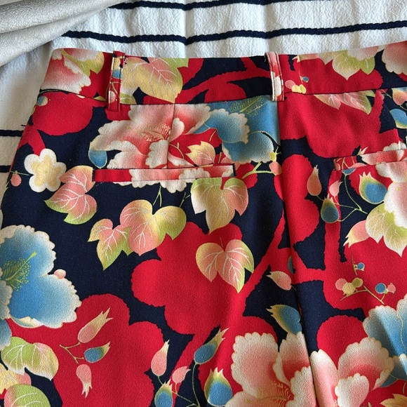Ann Taylor loft floral wide leg crop pants - Picture 5 of 8